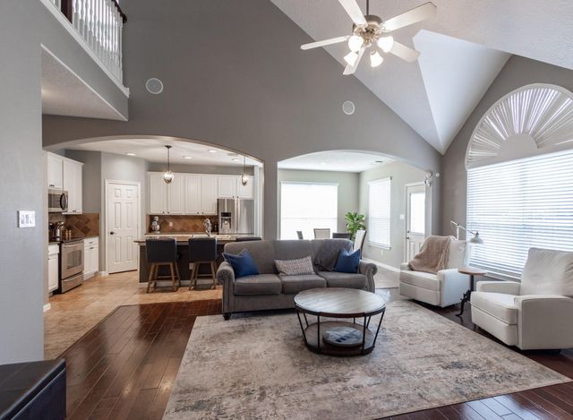 2225 Mangrove Bend Drive, League City, TX 77573