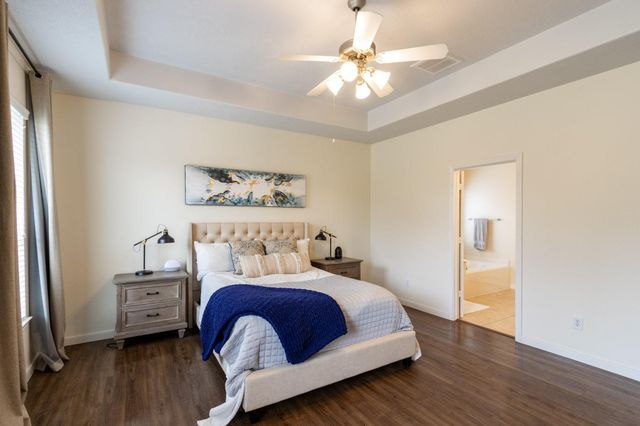 2225 Mangrove Bend Drive, League City, TX 77573