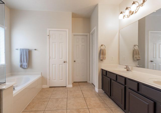 2225 Mangrove Bend Drive, League City, TX 77573