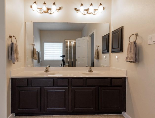 2225 Mangrove Bend Drive, League City, TX 77573