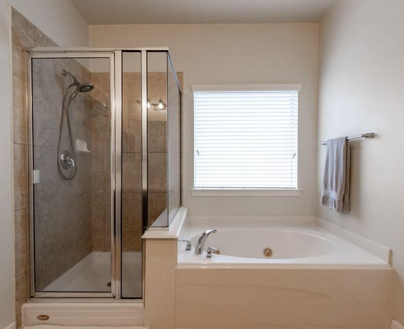 2225 Mangrove Bend Drive, League City, TX 77573