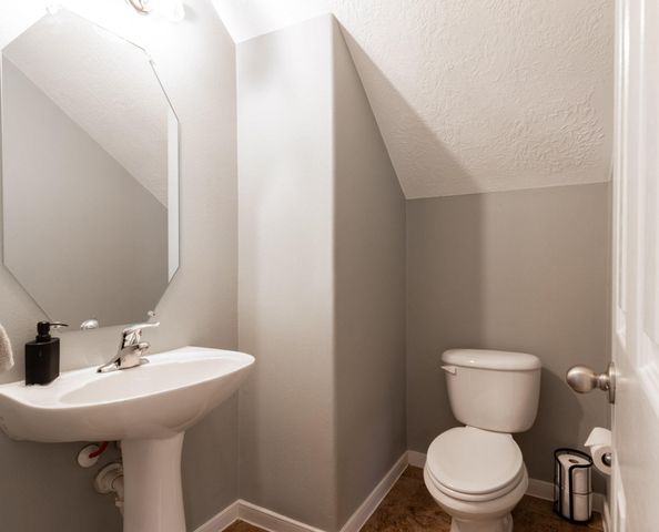 2225 Mangrove Bend Drive, League City, TX 77573