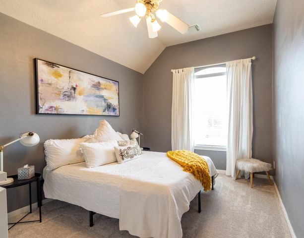 2225 Mangrove Bend Drive, League City, TX 77573