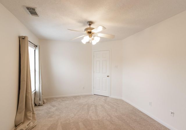 2225 Mangrove Bend Drive, League City, TX 77573