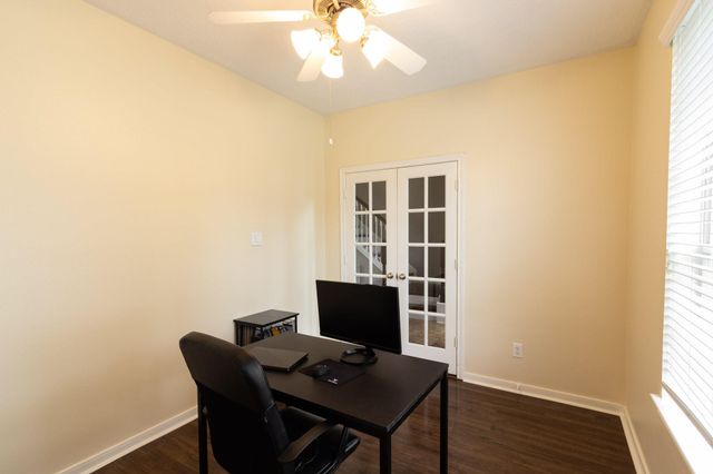 2225 Mangrove Bend Drive, League City, TX 77573