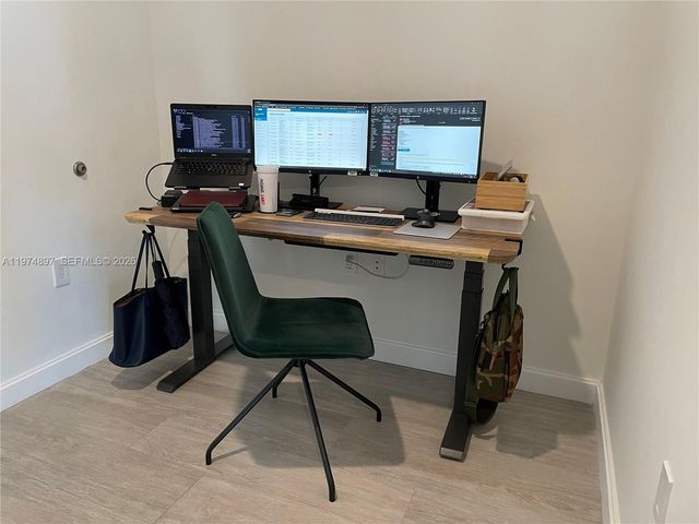 45 SW 9th St 1206, Miami, FL 33130