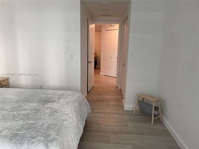 45 SW 9th St 1206, Miami, FL 33130