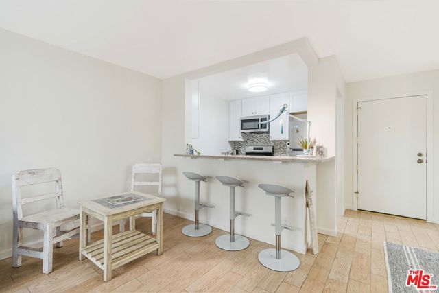 8740 Tuscany Avenue 207, Playa Del Rey (los Angeles), CA 90293