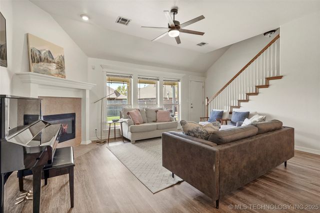 8824 N 144th East Avenue, Owasso, OK 74055