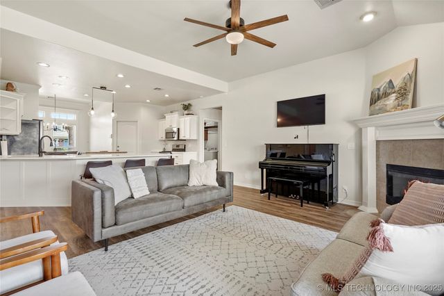 8824 N 144th East Avenue, Owasso, OK 74055