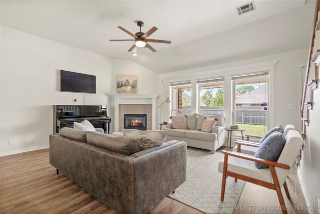 8824 N 144th East Avenue, Owasso, OK 74055