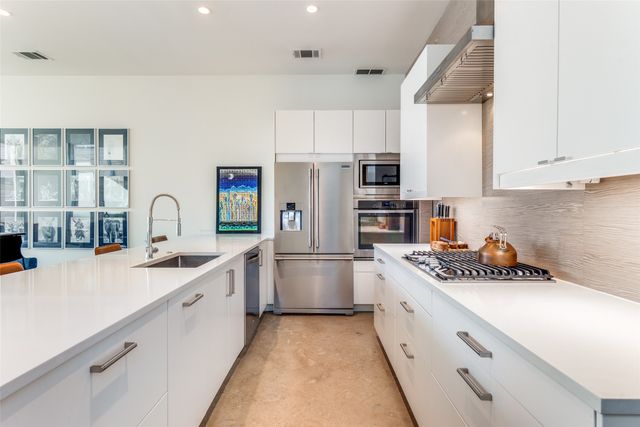 5804 Bryan Parkway, Dallas, TX 75206