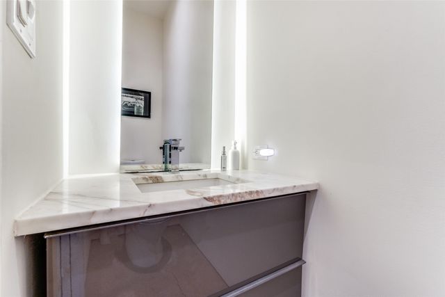 5804 Bryan Parkway, Dallas, TX 75206