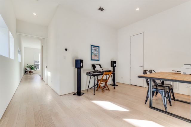 5804 Bryan Parkway, Dallas, TX 75206