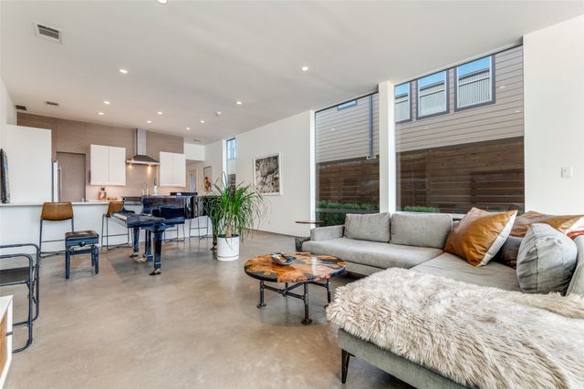 5804 Bryan Parkway, Dallas, TX 75206