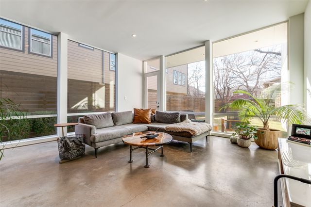 5804 Bryan Parkway, Dallas, TX 75206