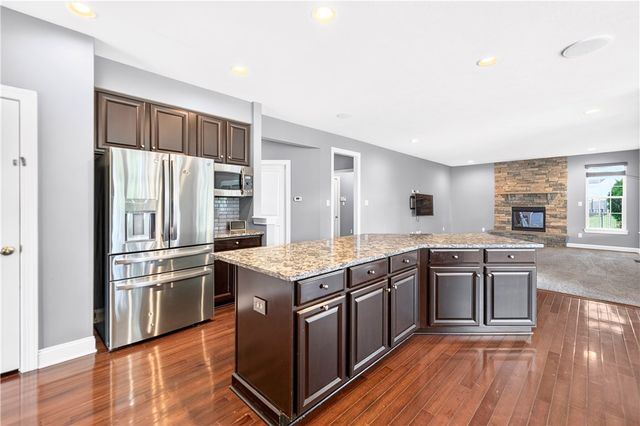 2084 Majestic Dr, North Strabane, PA 15317