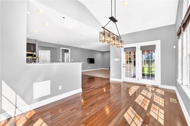 2084 Majestic Dr, North Strabane, PA 15317