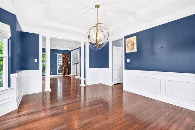 2084 Majestic Dr, North Strabane, PA 15317
