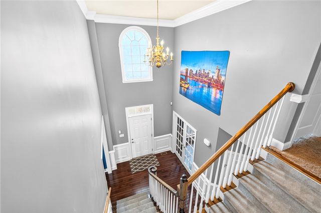 2084 Majestic Dr, North Strabane, PA 15317