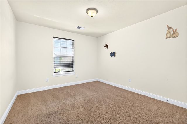 2084 Majestic Dr, North Strabane, PA 15317