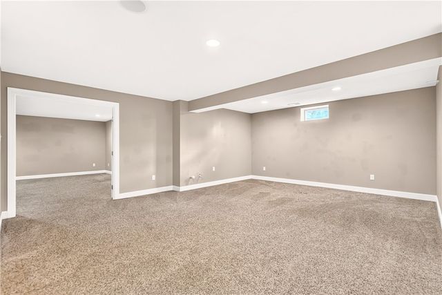 2084 Majestic Dr, North Strabane, PA 15317