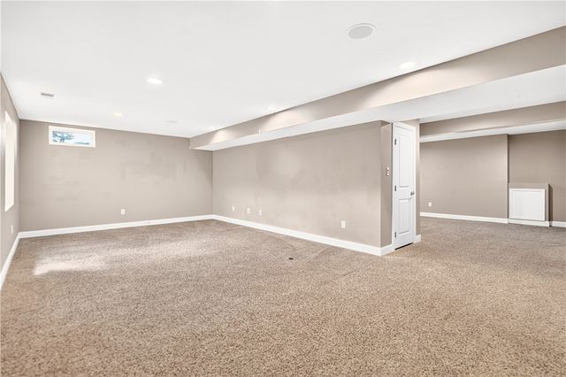 2084 Majestic Dr, North Strabane, PA 15317