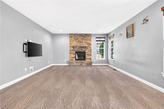 2084 Majestic Dr, North Strabane, PA 15317