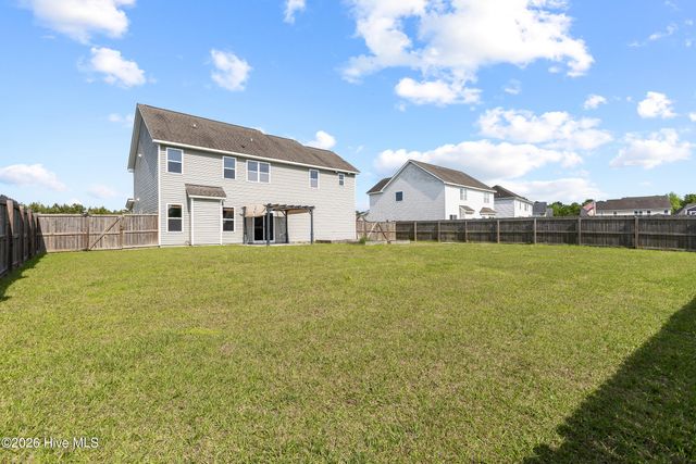 407 Canoe Lane, Swansboro, NC 28584