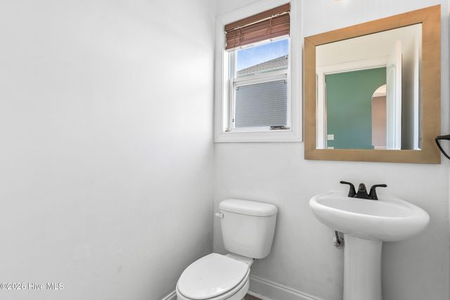 407 Canoe Lane, Swansboro, NC 28584