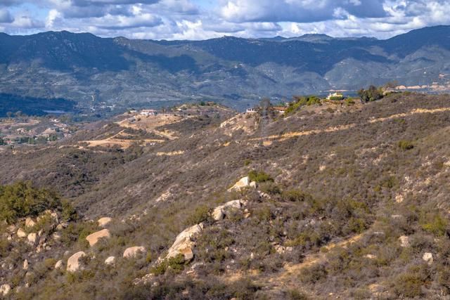 2494 Lane, Fallbrook, CA 92028