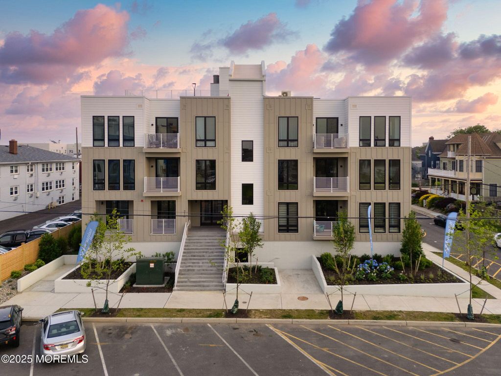 218 3rd Avenue, 202, Asbury Park, NJ 07712