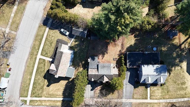 9 Luzerne Place, Queensbury, NY 12804