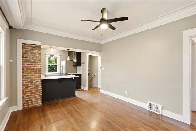4451 Pennsylvania Avenue, Kansas City, MO 64111