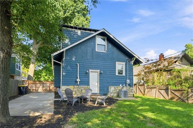 4451 Pennsylvania Avenue, Kansas City, MO 64111