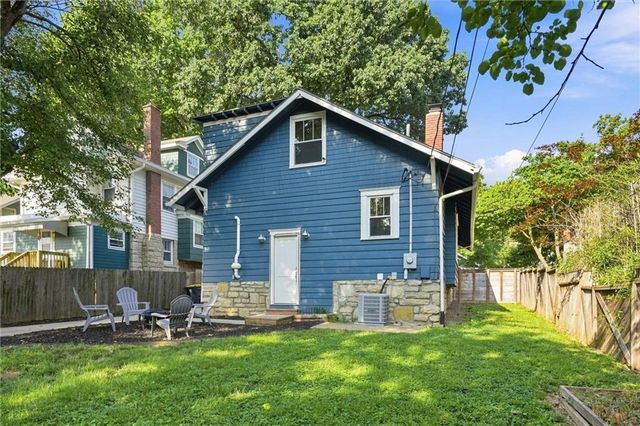 4451 Pennsylvania Avenue, Kansas City, MO 64111