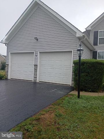 222 YOCOM RD, Douglassville, PA 19518