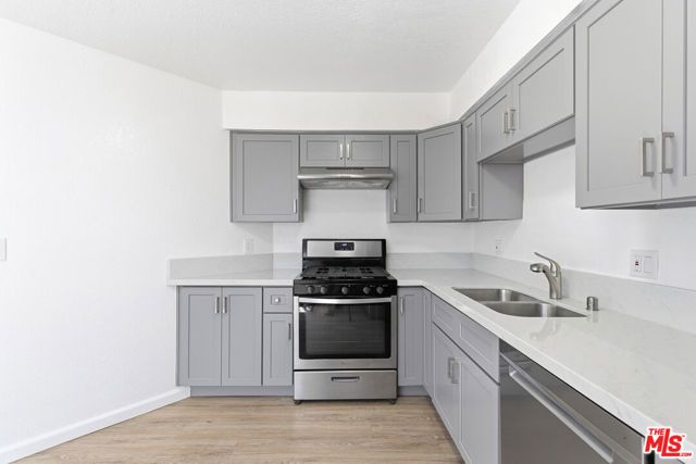 426 W Plymouth Street 2, Inglewood, CA 90302