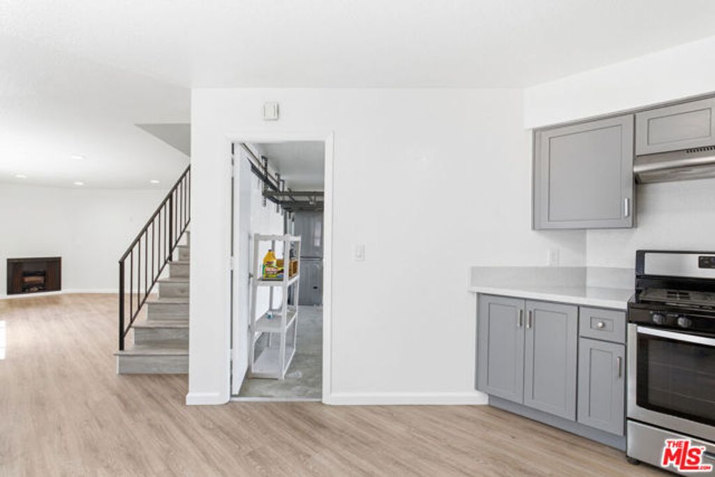 426 W Plymouth Street 2, Inglewood, CA 90302