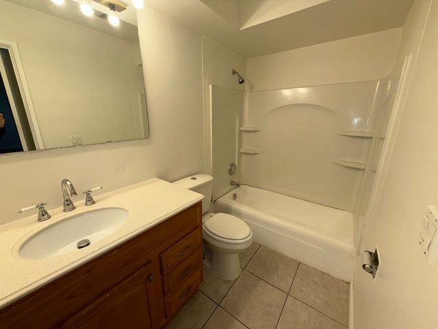 2300 N Harlem Avenue 801, Elmwood Park, IL 60707