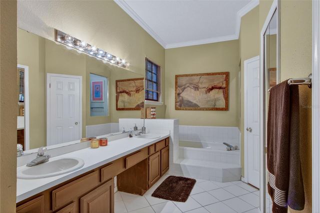 1014 WILLA LAKE CIRCLE, Oviedo, FL 32765