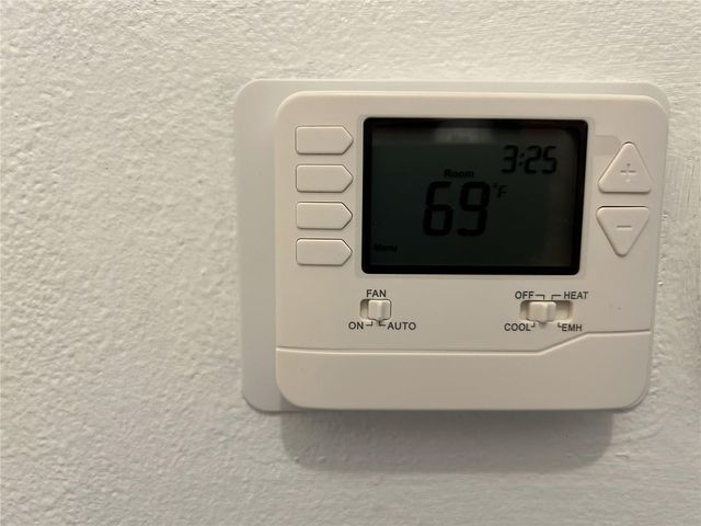 1014 WILLA LAKE CIRCLE, Oviedo, FL 32765