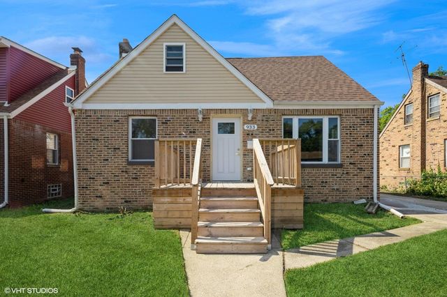 933 E 44th Place, Gary, IN 46409