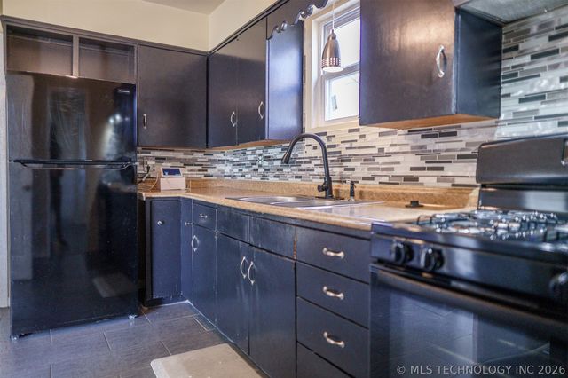 523 S 48th West Avenue, Tulsa, OK 74127