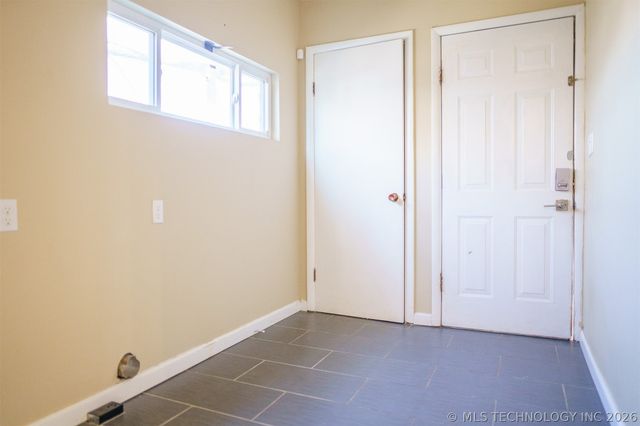 523 S 48th West Avenue, Tulsa, OK 74127