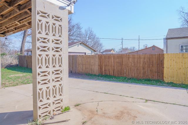 523 S 48th West Avenue, Tulsa, OK 74127