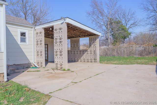 523 S 48th West Avenue, Tulsa, OK 74127