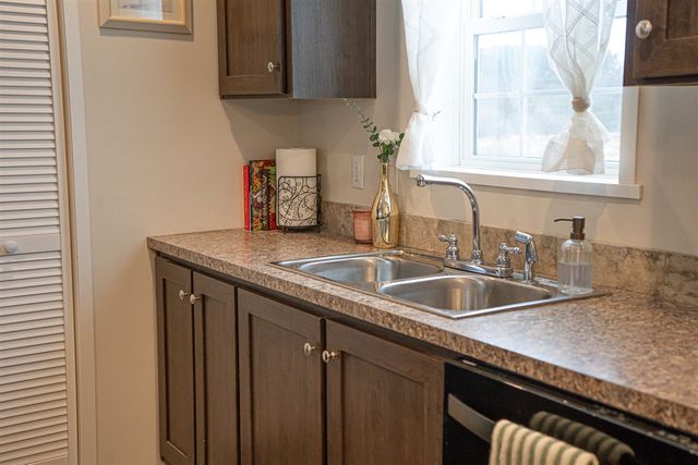 104 Evans Way, Scottville, MI 49454