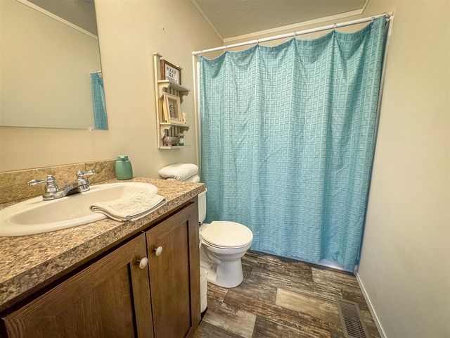 104 Evans Way, Scottville, MI 49454