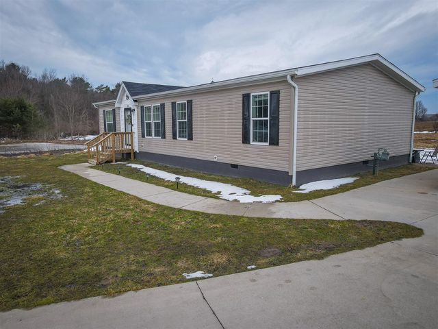 104 Evans Way, Scottville, MI 49454